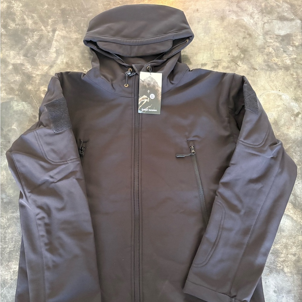 NWOT, Men’s outdoor equipment, black coat,‎ XL, J77